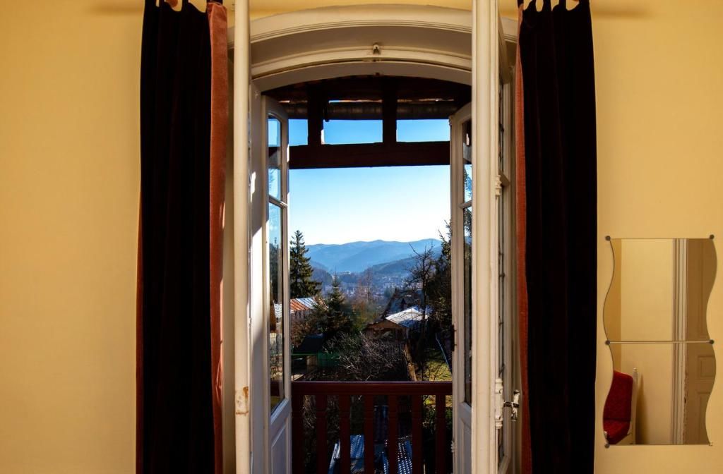 Гостевой дом Vila Retezat Sinaia Синая-34